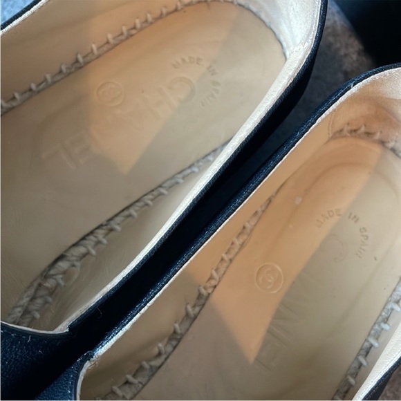 Chanel Espadrilles in Excellent Condition - Picture 3 of 6